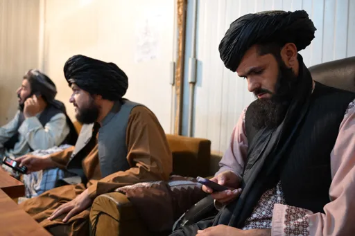 EU en Taliban overleggen in Brussel over terugkeer van afgewezen asielzoekers