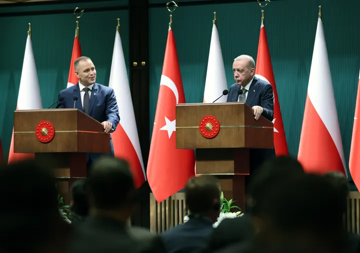 Erdoğan: Türkiye dhe Polonia synojnë ta thellojnë bashkëpunimin para Samitit të NATO-s