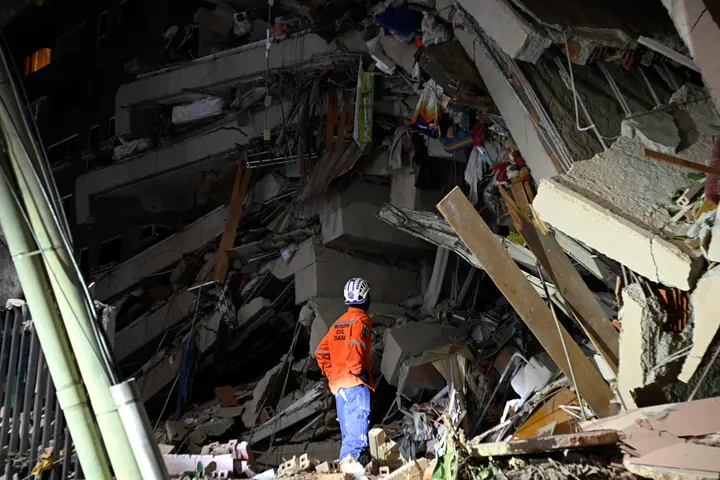 Venezuela declara el estado de emergencia tras potentes terremotos gemelos que dejan 32 muertos
