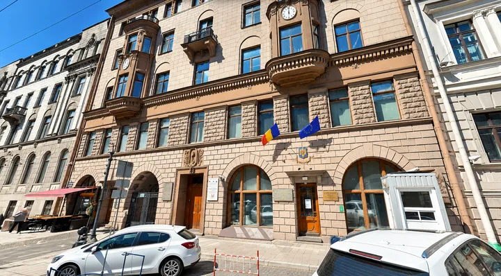 Россия высылает генконсула Румынии в Петербурге и закрывает консульство