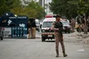 Pakistan: un attentat-suicide fait 16 morts près d’un complexe de police