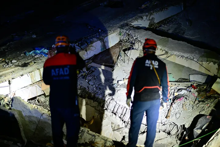 Turkish rescue teams begin search operations in quake-hit Venezuela