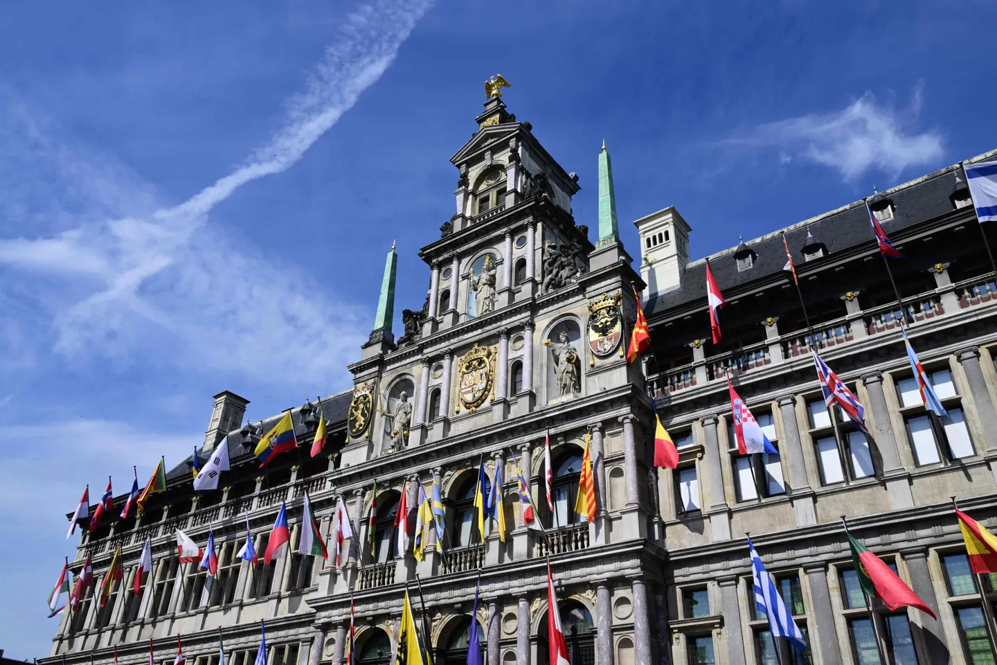 Antwerpse coalitiecrisis na arrestatie Groen-baas; roep om sancties tegen Israël klinkt luider