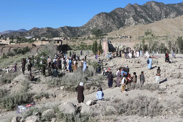 پاکستان وايي د افغانستان دننه  د ترهګرو ډلو پر اهدافو يي بریدونه کړي، ۲۹ کسان وژل شوي
