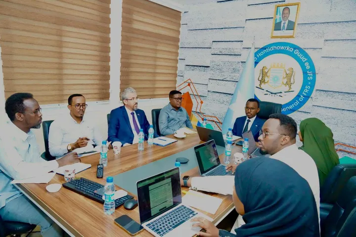 Hantidhowraha Guud ee JFS oo Kulan La Qaatay Wakiilka Shirkadda Favori LLC ee Soomaaliya