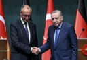 د تورکیې ولسمشر اردوغان او د جرمني لومړي وزیر میرز په ټیلیفوني خبرو کې پر نړیوالو مسایلو بحث وکړ