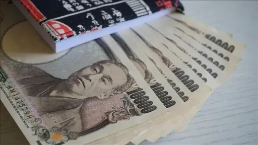 Јенот падна на најниско ниво во последните 39 години