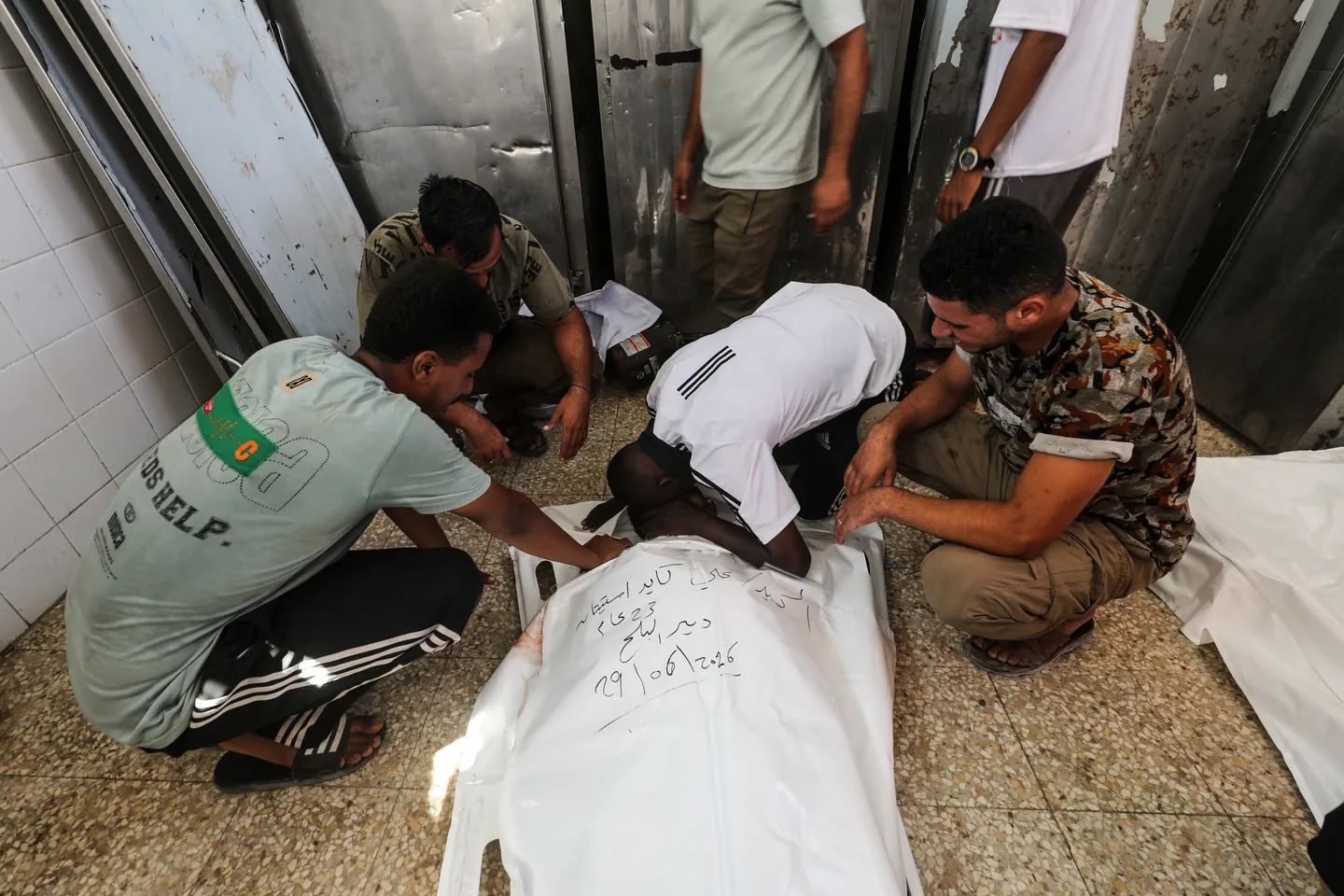 Gaza, numri i të vrarëve nga gjenocidi izraelit rritet në 73.066