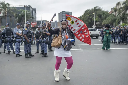 Nigeria dey demand justice over killing of dia citizens for South Africa