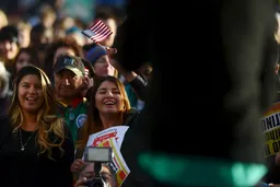 ¿Puede distanciarse el voto latino de Trump en las elecciones intermedias en EE.UU.? ¿Qué ocurre?