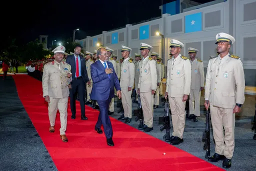 Madaxweyne Xassan Sheekh oo ka qeyb galay xafladda calan-saarka munaasabadda 1-da Luulyo