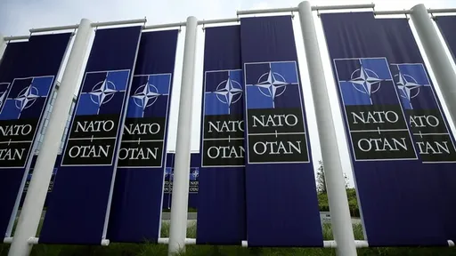 NATO-ja synon ta zgjerojë parandalimin bërthamor në Evropë mes kërcënimeve nga Rusia