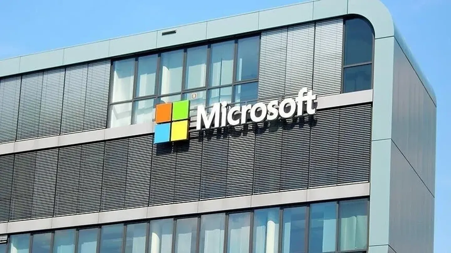 Microsoft pritet të shkurtojë mijëra vende pune në raundin e tretë të madh të pushimeve nga puna
