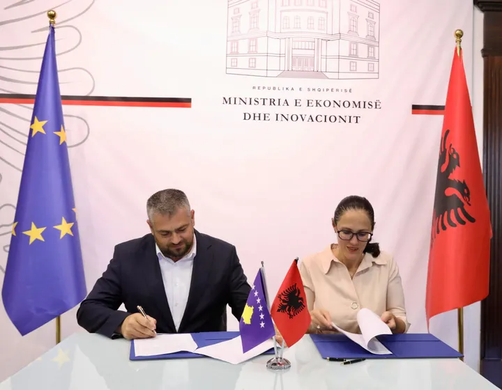 Shqipëria dhe Kosova nënshkruajnë marrëveshje për mobilitetin në punë
