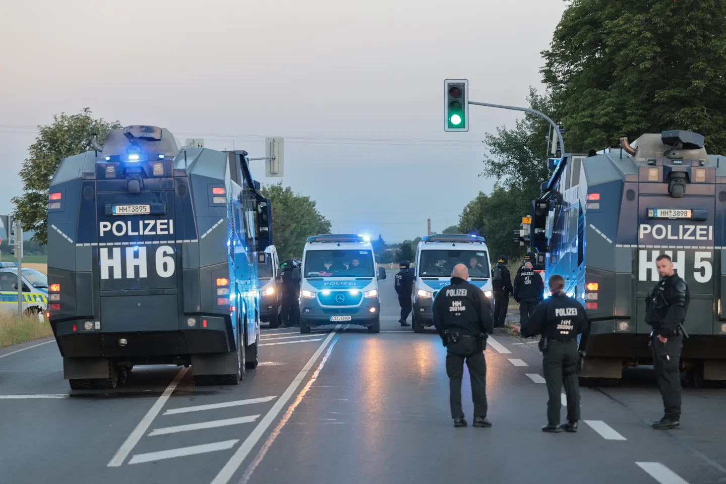 Trotz Protesten und Blockaden: AfD-Parteitag kann beginnen