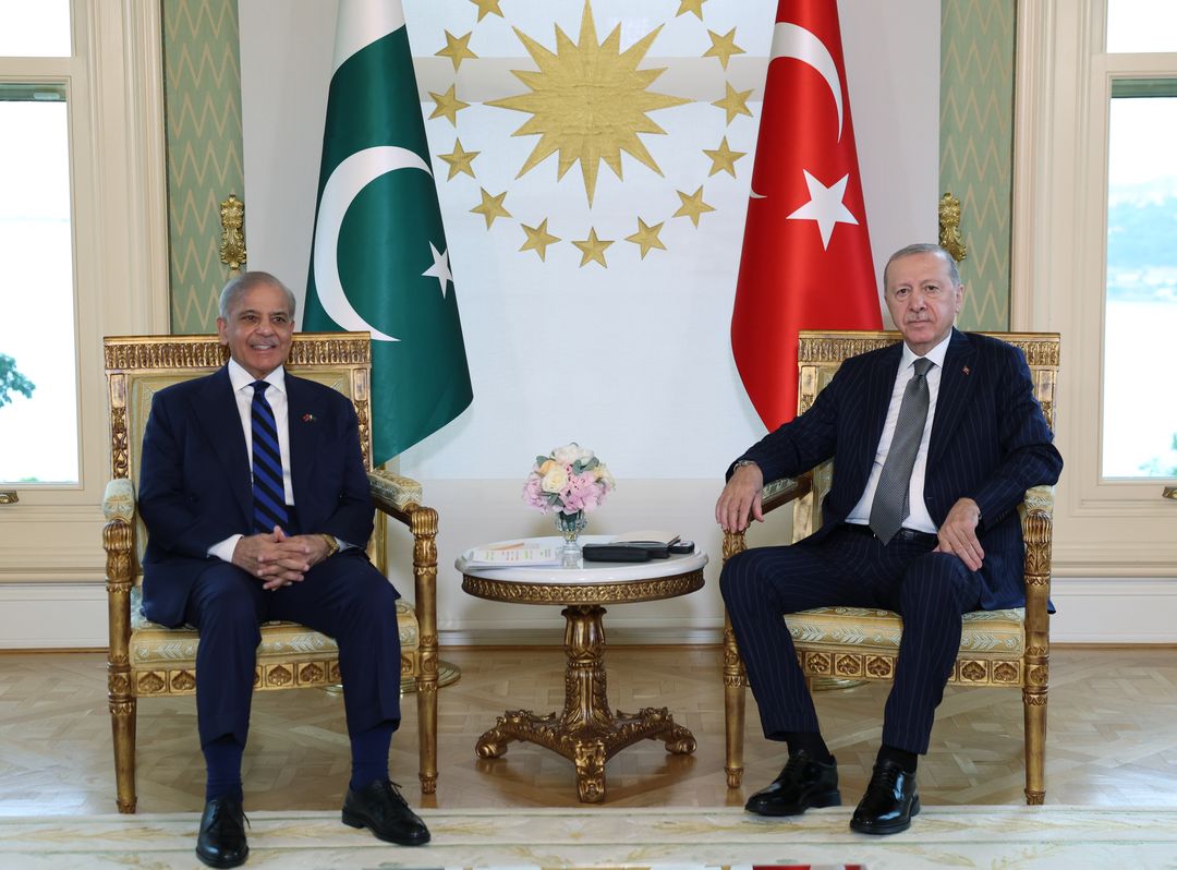 Presidenti Erdoğan priti sot kryeministrin e Pakistanit  Shehbaz Sharif  në Istanbul