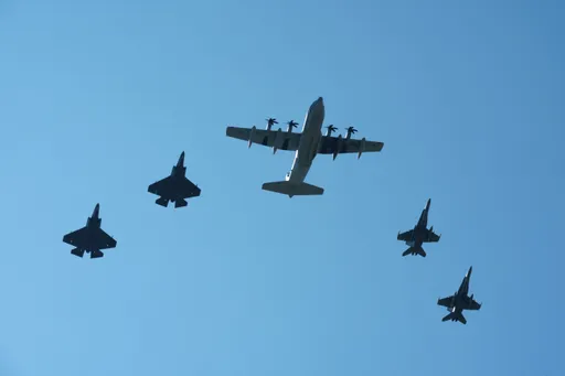 Israël: 10 avions ravitailleurs américains supplémentaires attendus à l’aéroport Ben-Gourion