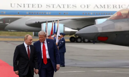 Путин и Трамп провели полуторачасовые переговоры по телефону