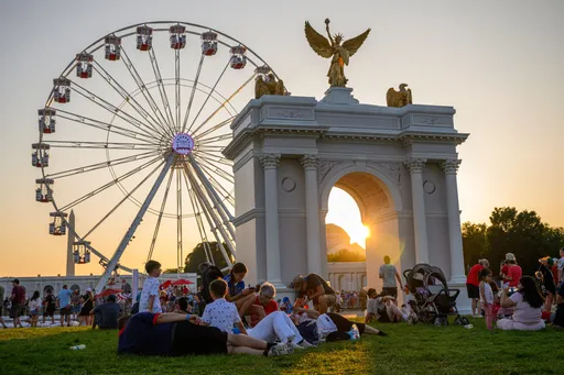 Hot weather, severe thunderstorms disrupt US Independence Day celebrations