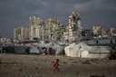 حماس تحذر من التحريض الإسرائيلي لتبرير العدوان على غزة.. ونتنياهو يشترط نزع السلاح قبل إعادة الإعمار