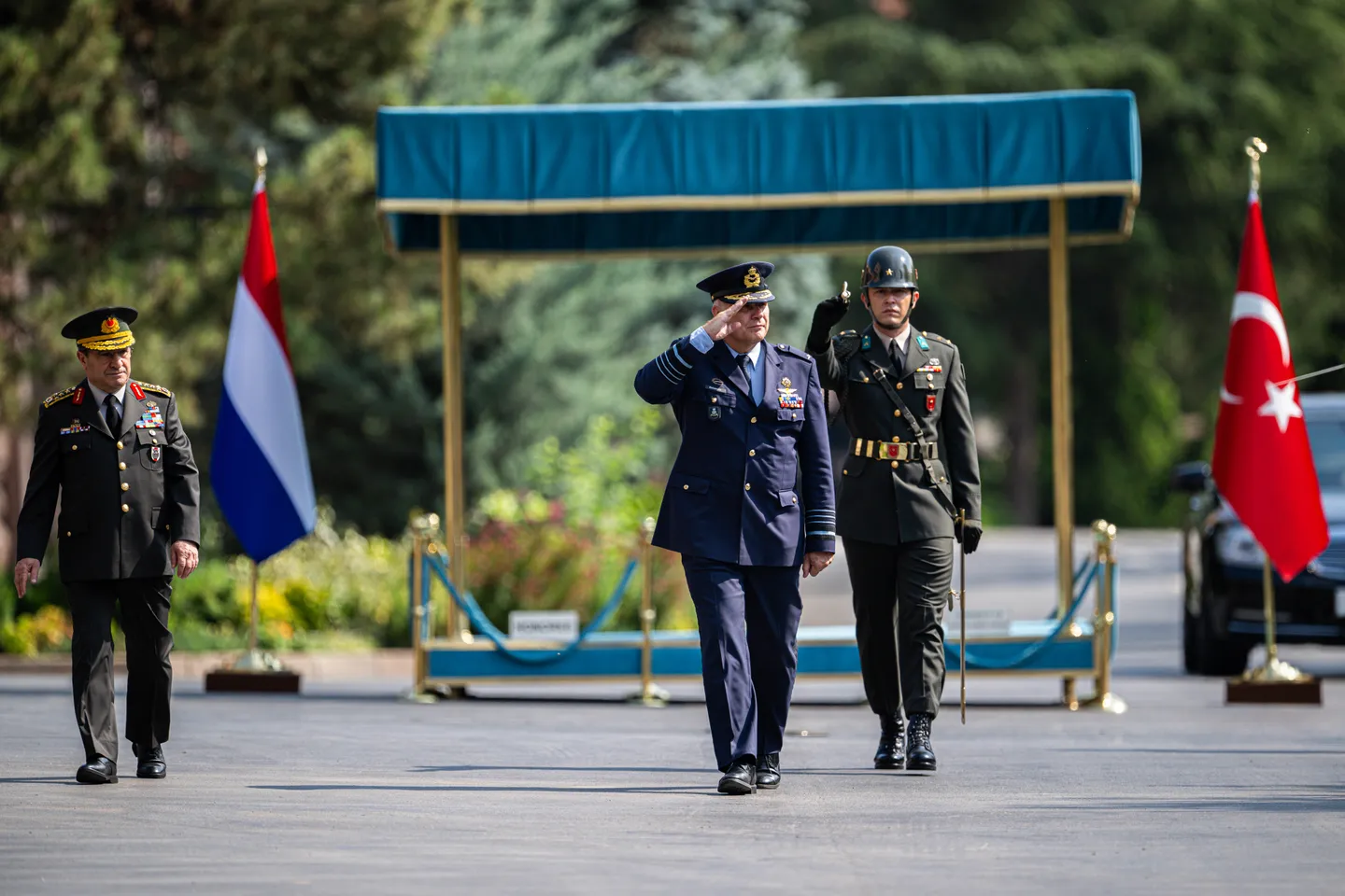 Nederlandse chef: rol van Türkiye binnen de NAVO zal toenemen naarmate VS capaciteiten terugschroeft
