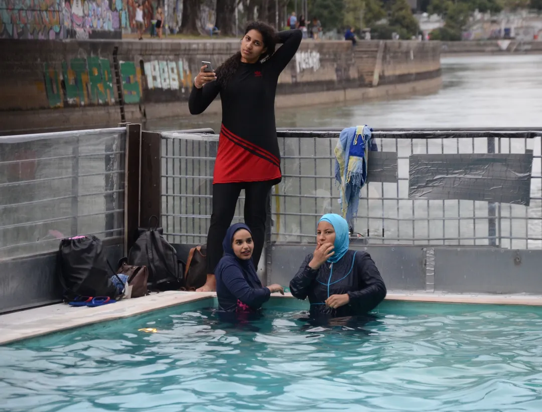 Burkini à Grenoble: la laïcité, éternel paravent de la haine anti-musulmans