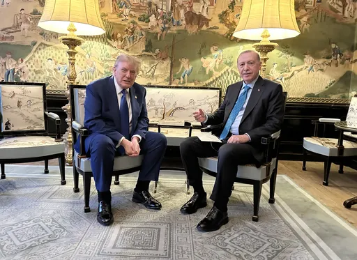 Le président américain Donald Trump en visite officielle en Türkiye mardi
