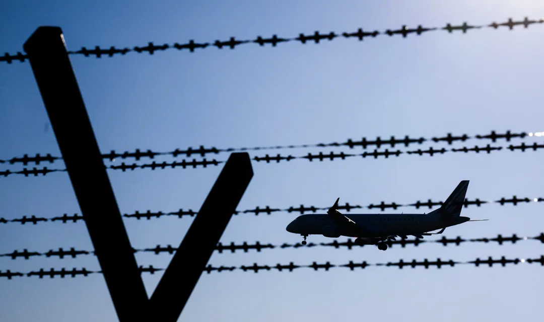 Abschiebungen: Folter-Monitoring beklagt mangelnde Kooperation von Behörden
