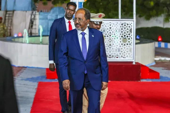 MW Xasan Sheekh oo Gaaray Baydhabo si uu uga Qayb Galo Caleemo-saarka Madaxweynaha Koonfur Galbeed