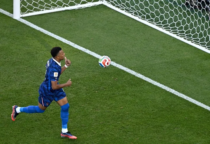 Racisme et football: la sénatrice menace Mbappé de poursuites après qu’il l’a recadrée
