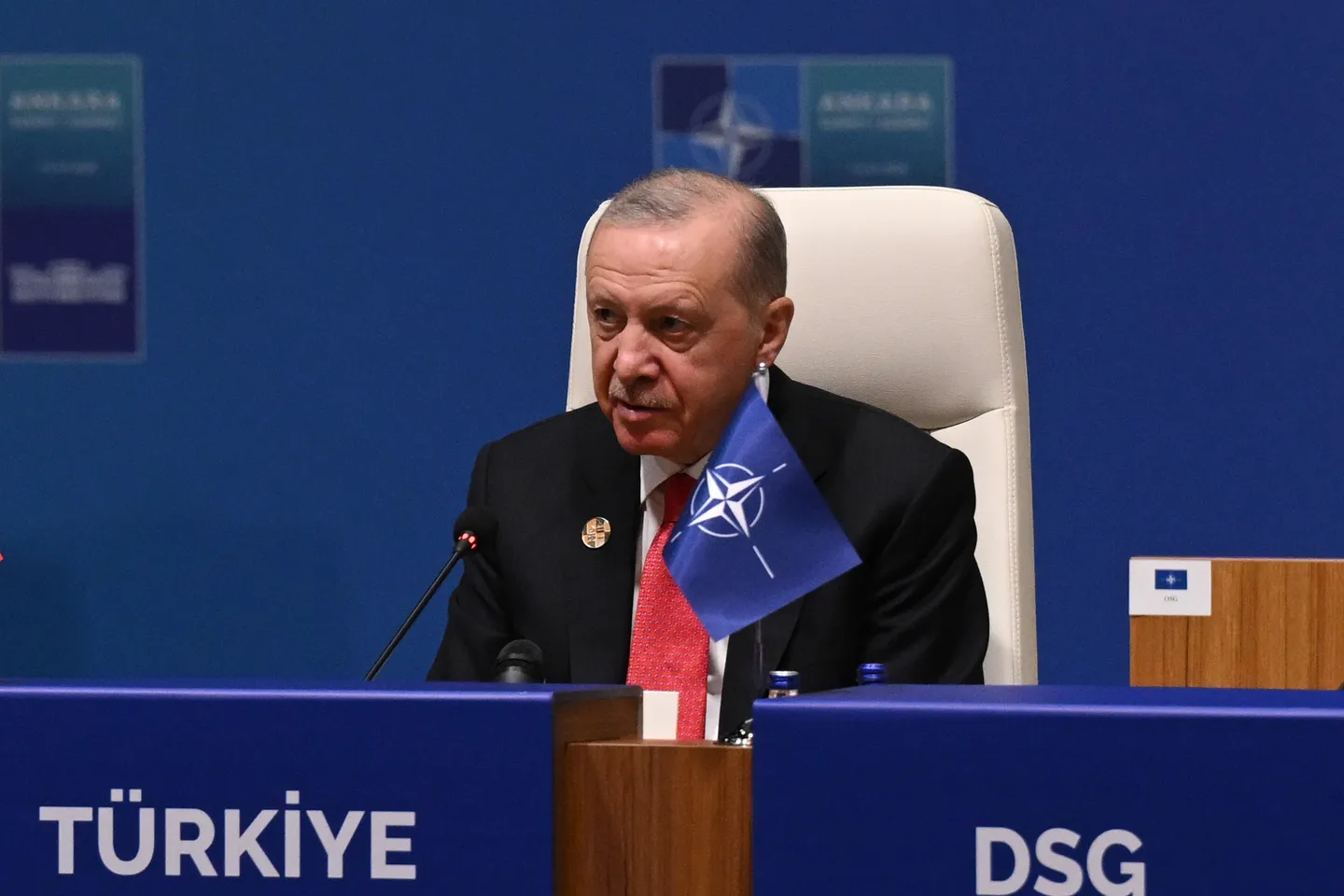 Erdoğan bën thirrje për heqjen e kufizimeve të bashkëpunimit në mbrojtje midis aleatëve të NATO-s