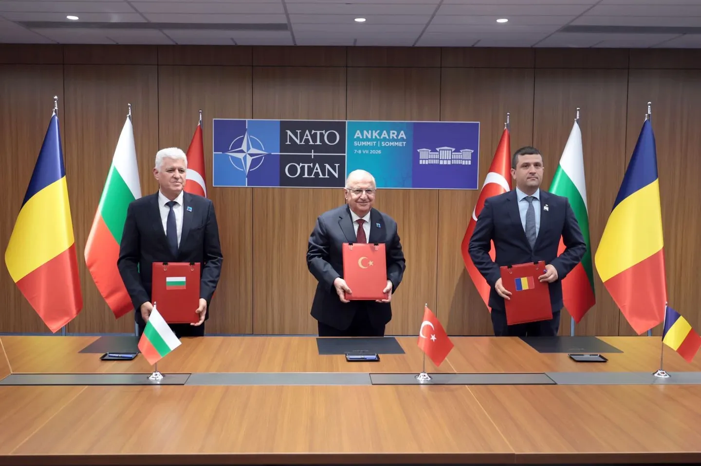 Ministri turk i Mbrojtjes takohet me homologun e Rumanisë dhe atë të Bullgarisë