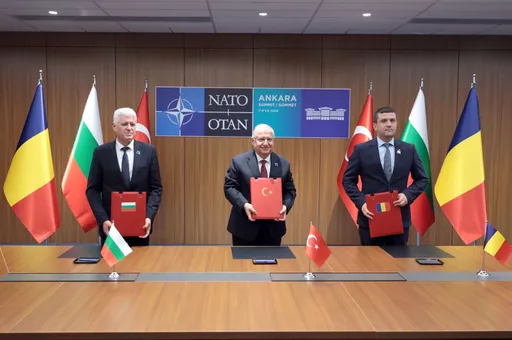 Ministri turk i Mbrojtjes takohet me homologun e Rumanisë dhe atë të Bullgarisë