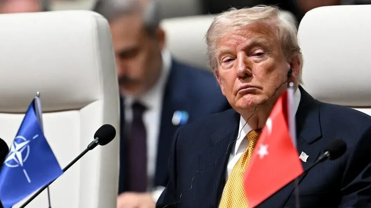 Trump thotë se ka të ngjarë ta heqë Sirinë nga lista e shteteve sponsorizuese të terrorizmit