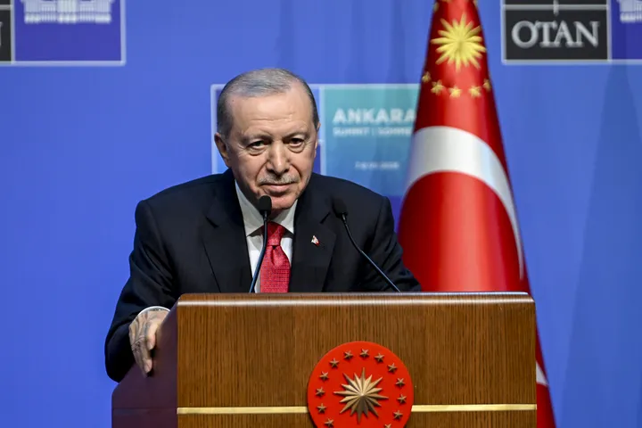 Erdogan dit que le sommet de l'OTAN s'est achevé "avec succès" et met en avant la défense d’Ankara