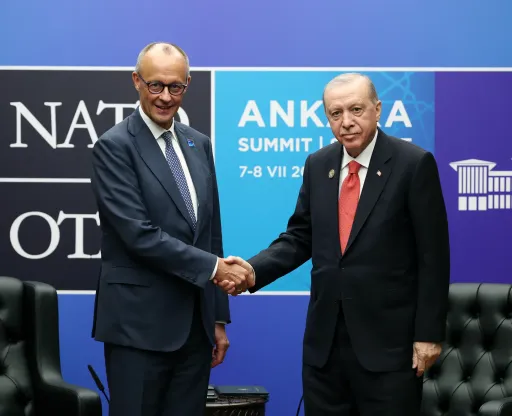 Merz würdigt Türkiye als strategisch wichtigen Partner