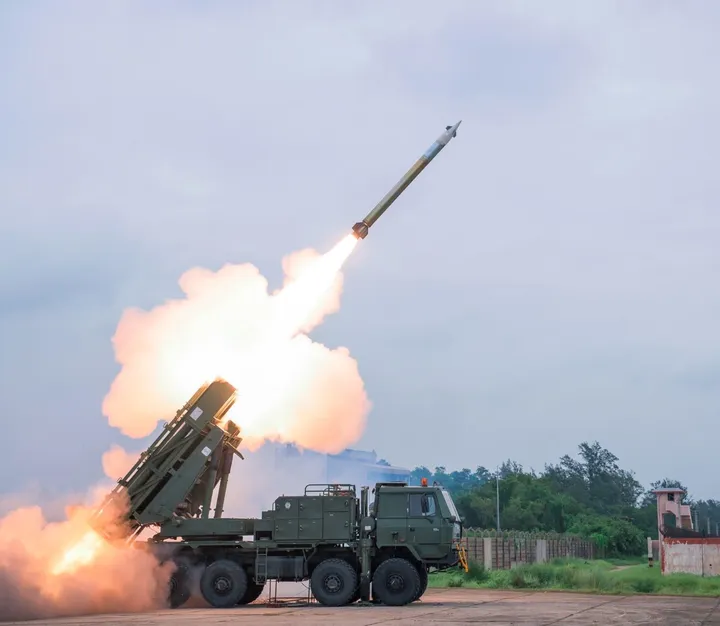 DRDO ने पिनाका लंबी दूरी की गाइडेड रॉकेट का सफल परीक्षण किया