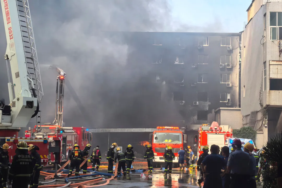 Mindestens 28 Tote nach Feuer in Schuhfabrik in China