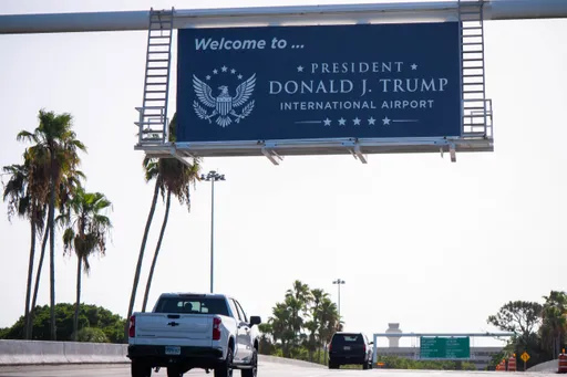 Flughafen in Palm Beach heißt jetzt Präsident Donald J. Trump