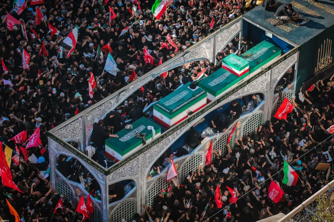 Aliyekuwa Kiongozi Mkuu wa Iran, Ali Khamenei azikwa, huku waombolezaji waapa kulipiza kisasi