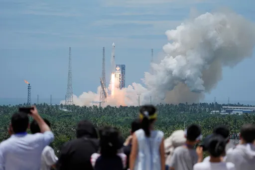 China recovers reusable rocket booster in SpaceX-style milestone