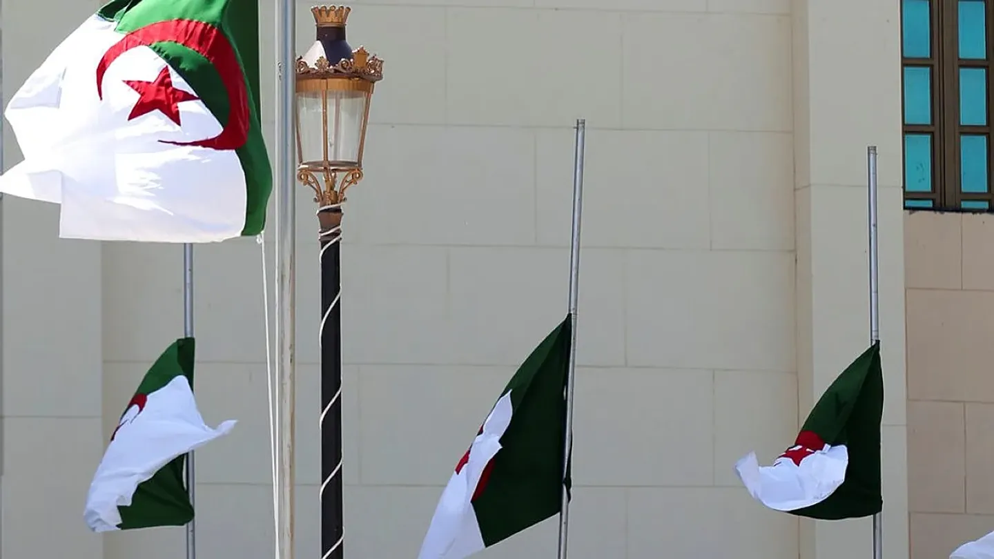الجزائر ومالي تطويان صفحة الأزمة الدبلوماسية بإجراءات متبادلة