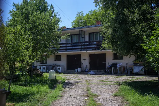 “Bijela kuća” u Potočarima: Mjesto na kojem su razdvajani muškarci i dječaci prije masovnih egzekucija