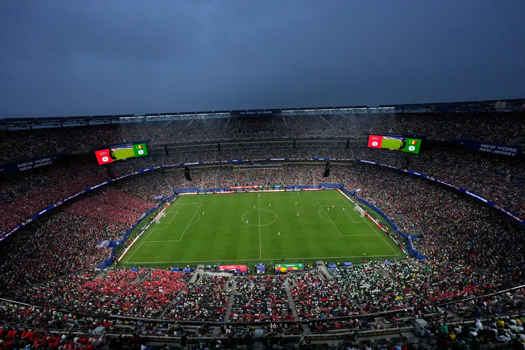 Für Hunderte Euro: FIFA verkauft Final-Rasen