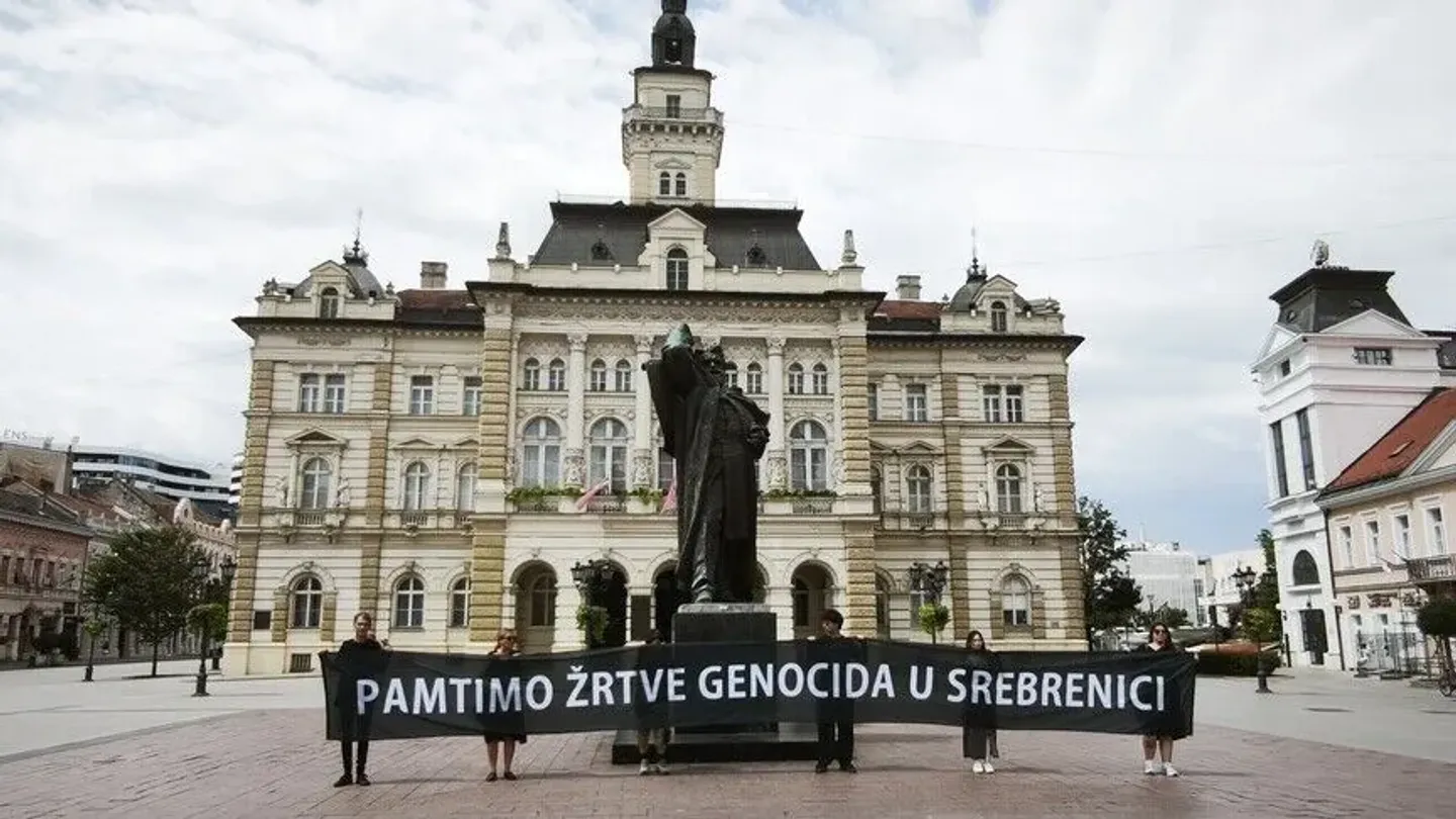 Novi Sad: Sat tišine u spomen na žrtve genocida u Srebrenici