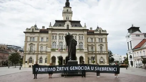 Novi Sad: Sat tišine u spomen na žrtve genocida u Srebrenici