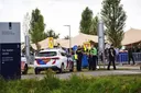 Anti-azc groepen breken rellen uit in het centrum van Ter Apel nu hulporganisaties zich terugtrekken