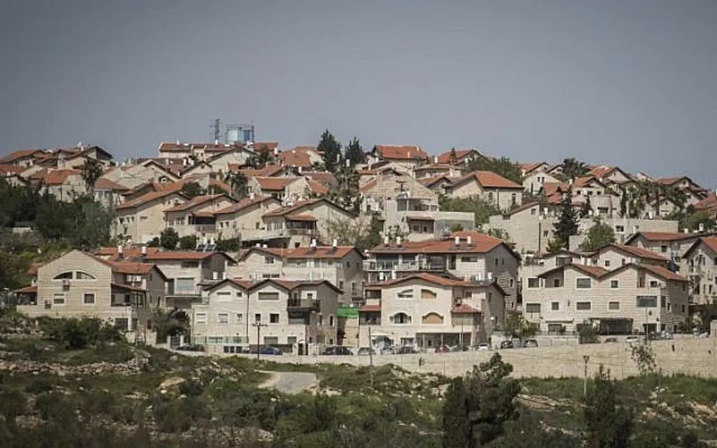 הכיבוש הישראלי משדרג את מעמד ההתנחלות הבלתי חוקית גבעת זאב ל"עיר"
