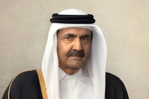 Soomaaliya oo Hoos u Dhigtay Calanka Baroordiiqda Geerida Sheekh Xamad Bin Khaliifa Al Thaani