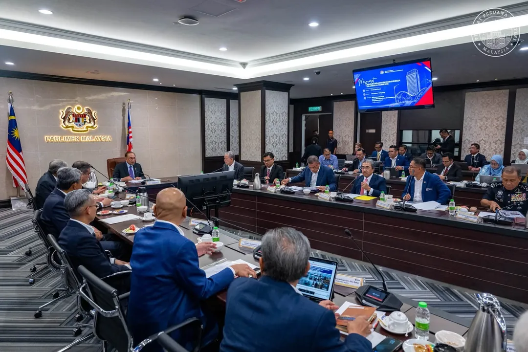 Krisis bekalan global: Anwar arah tindakan segera kurangkan tekanan kos pengilang